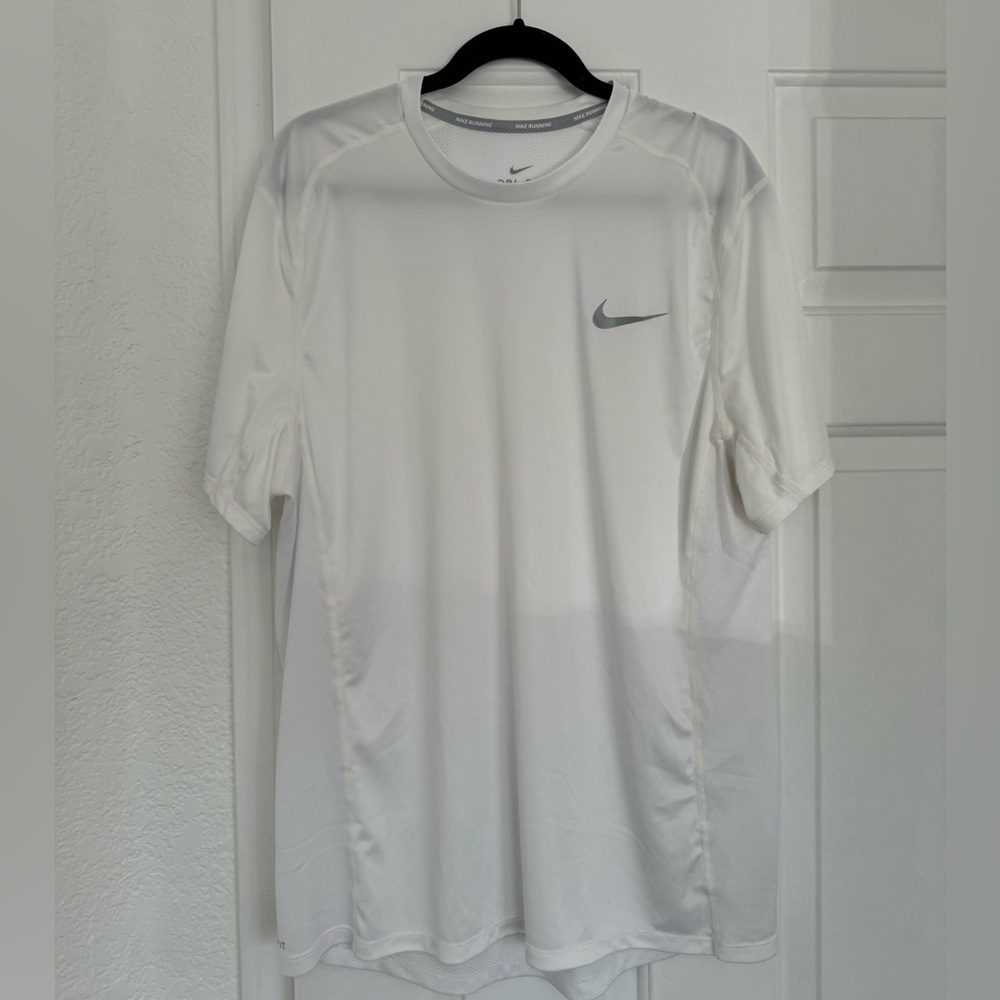 Nike running top